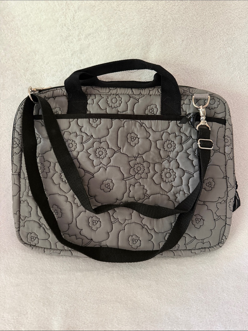NWOT thirty-one Quilted Gray Floral Laptop Bag with Black Straps